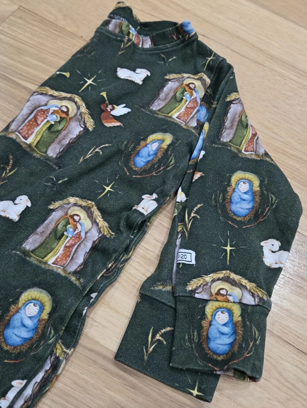 Holy Pals Kids Dark Green Nativity Print Pajama Set Size 6